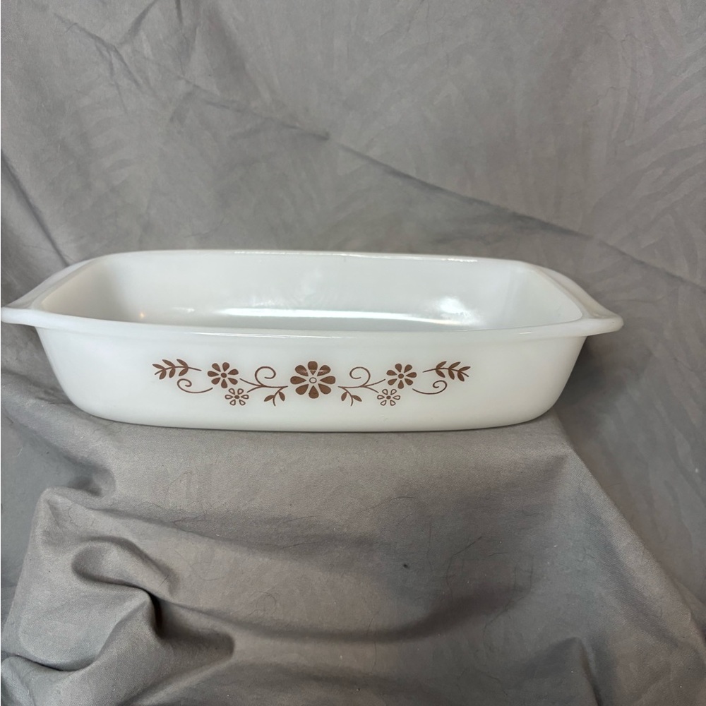 Vintage Dynaware Pyr-O-Rey 24 White Baking Dish with Brown Floral Pattern